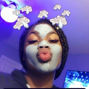 Meet your Posher, Kyla